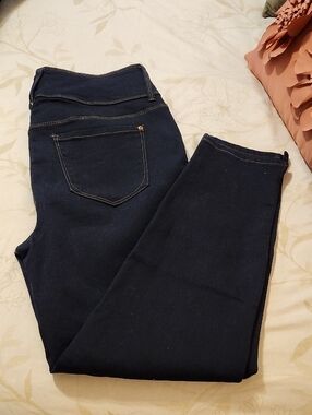 Curve Appeal High-Rise Wide Band Skinny Jeans